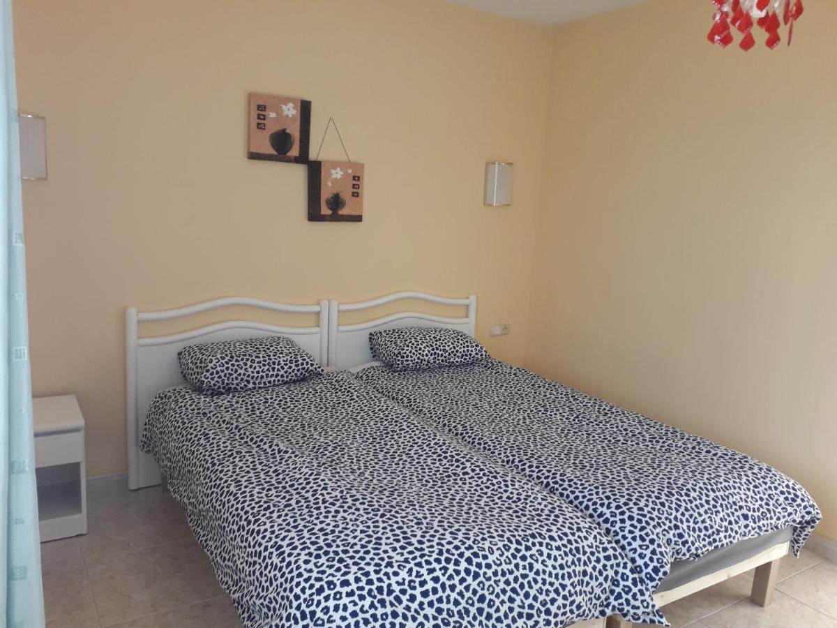 Sunny Self-Catering Apartment Costa Teguise, Lanzarote, Spain Eksteriør bilde