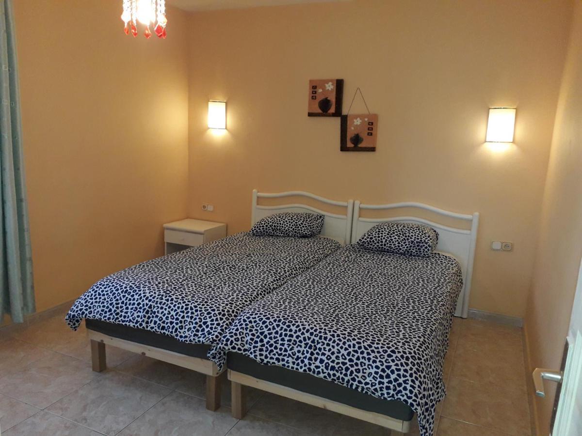 Sunny Self-Catering Apartment Costa Teguise, Lanzarote, Spain Eksteriør bilde